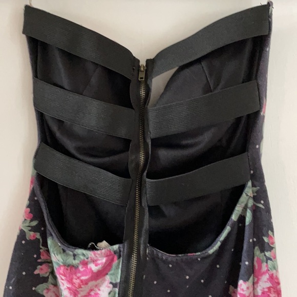 Mini dress - Picture 4 of 4